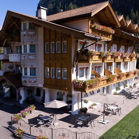 Alpenhotel Panorama กัมปีเตลโลดีฟัสซา ภายนอก รูปภาพ