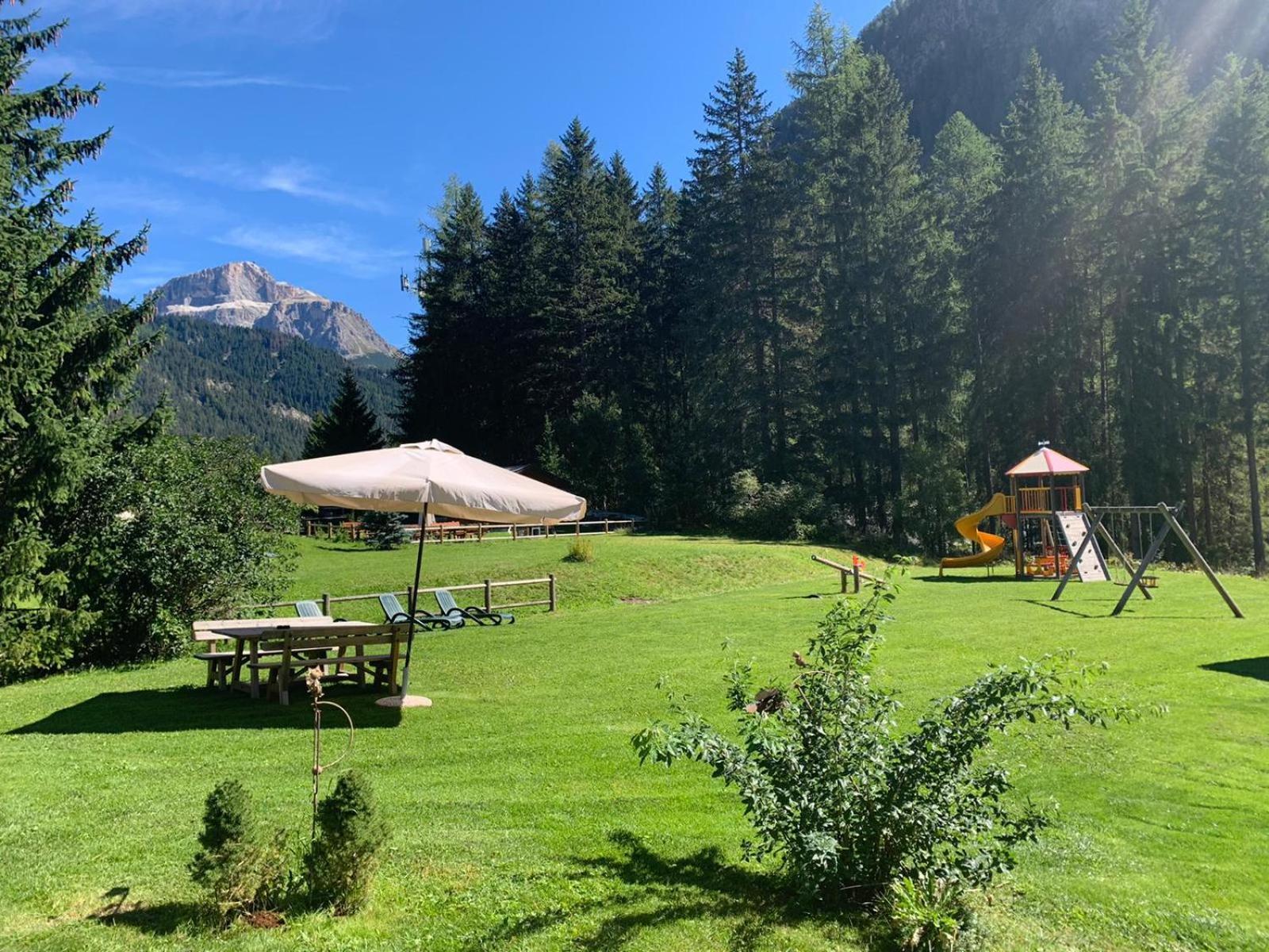 Alpenhotel Panorama กัมปีเตลโลดีฟัสซา ภายนอก รูปภาพ