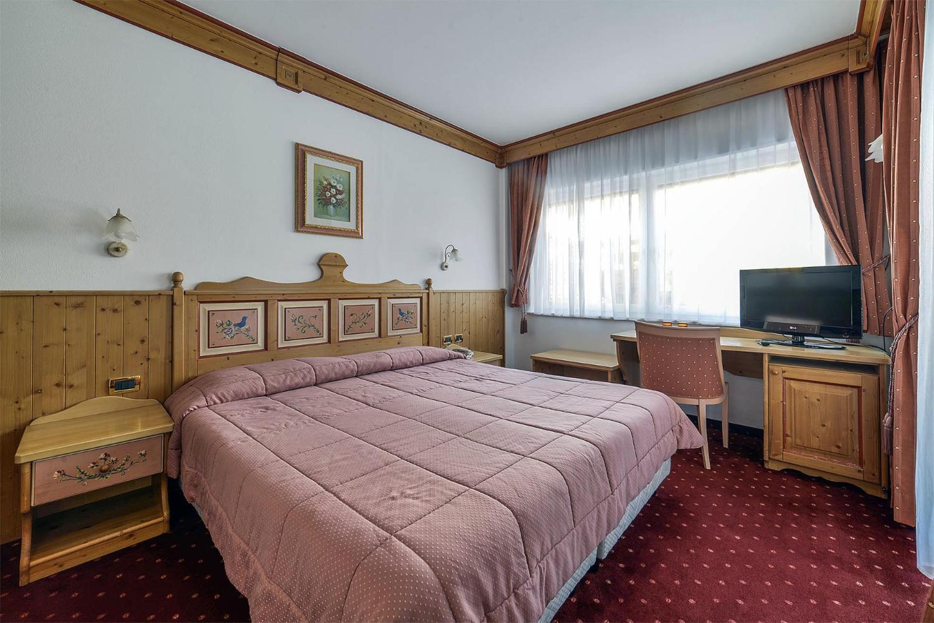 Alpenhotel Panorama กัมปีเตลโลดีฟัสซา ภายนอก รูปภาพ