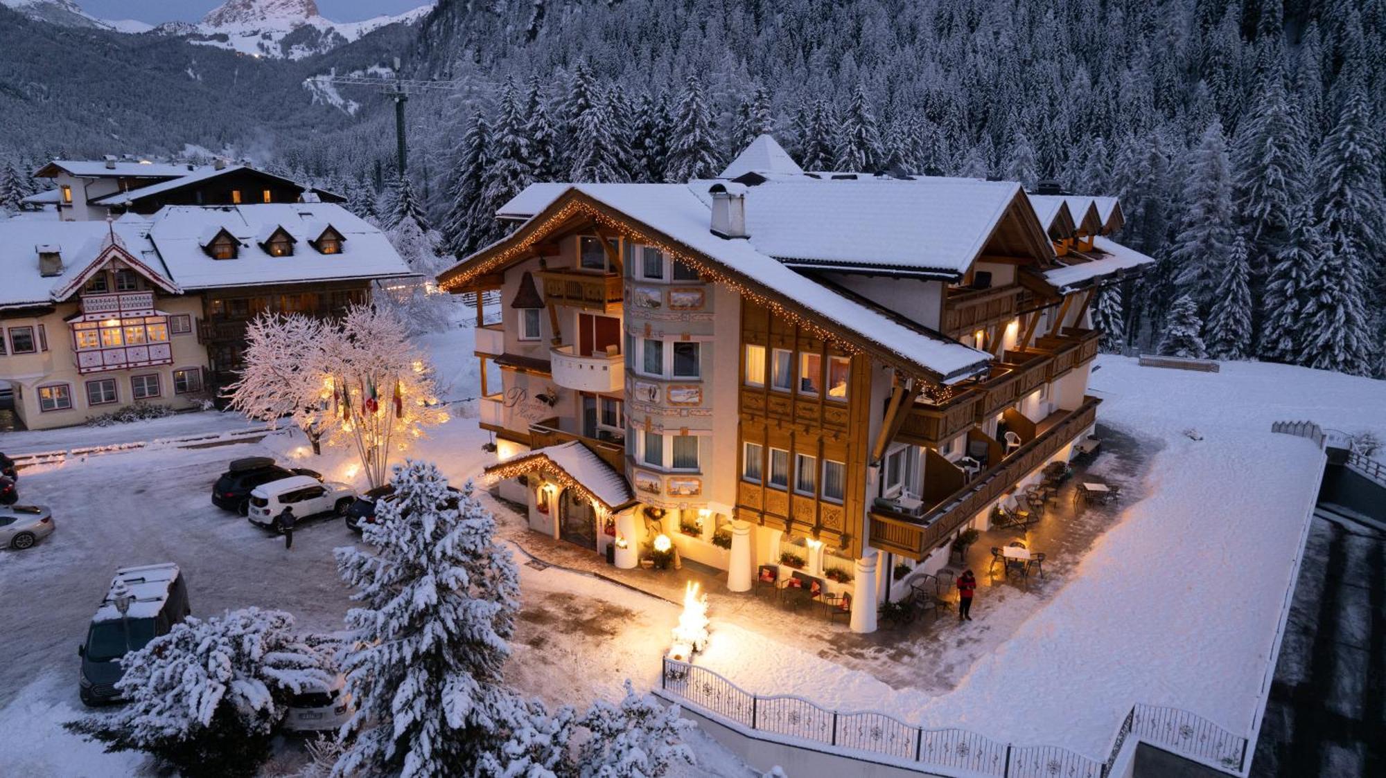 Alpenhotel Panorama กัมปีเตลโลดีฟัสซา ภายนอก รูปภาพ